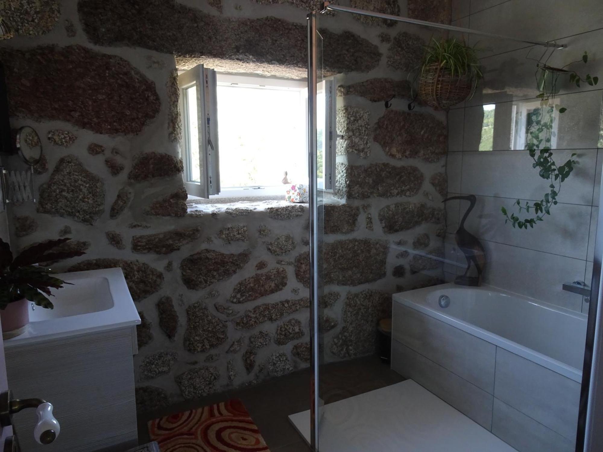 A Casa Com 2 Pereiras Bed & Breakfast Terras de Bouro Luaran gambar